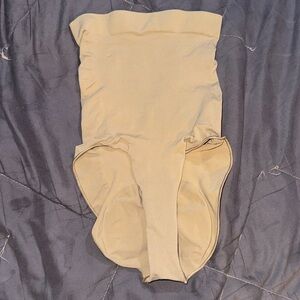 SKIMS HIGH WAIST SCULPTING BRIEFS